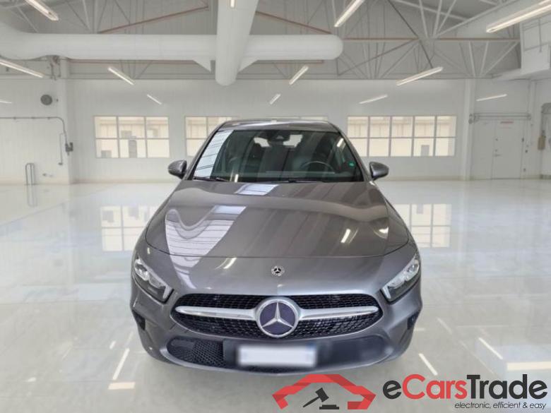 Mercedes 12 MERCEDES-BENZ CLASSE A / 2018 / 5P / BERLINA A 200 AUTOMATIC SPORT #6