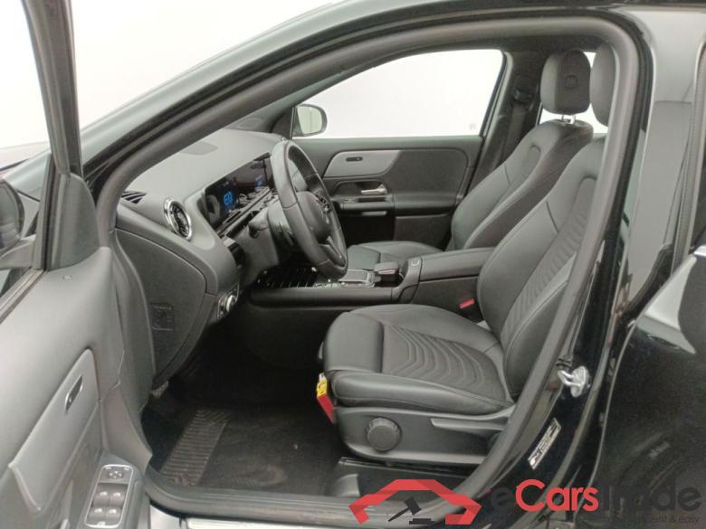 Mercedes-Benz GLA GLA 250 e 5d #6