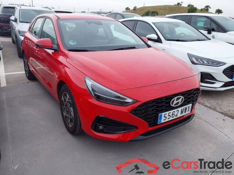 HYUNDAI i30 1.0 TGDI 100CV 48V Klass #1