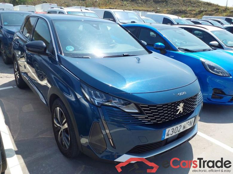 PEUGEOT 3008 1.2 PureTech 130 AUT Allure #1
