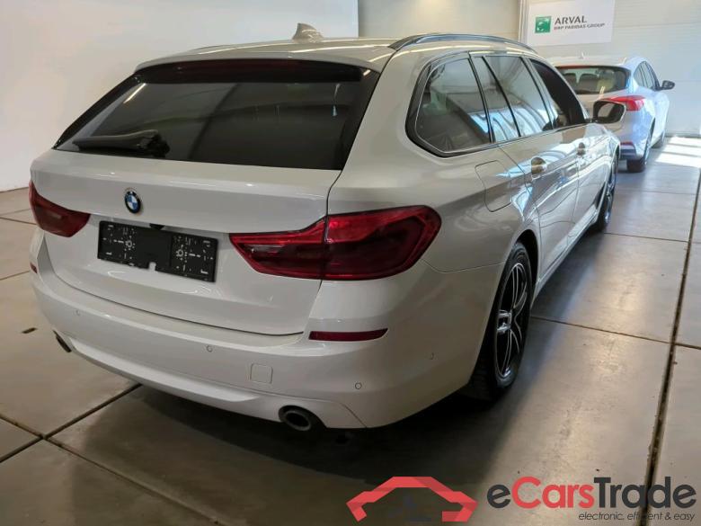 BMW 5-Serie Touring ´16 Baureihe 5 Touring 520 d xDrive 2.0 140KW AT8 E6dT #2
