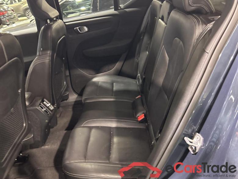 VOLVO XC40 DIESEL 2.0 D3 Inscription Geartronic #3