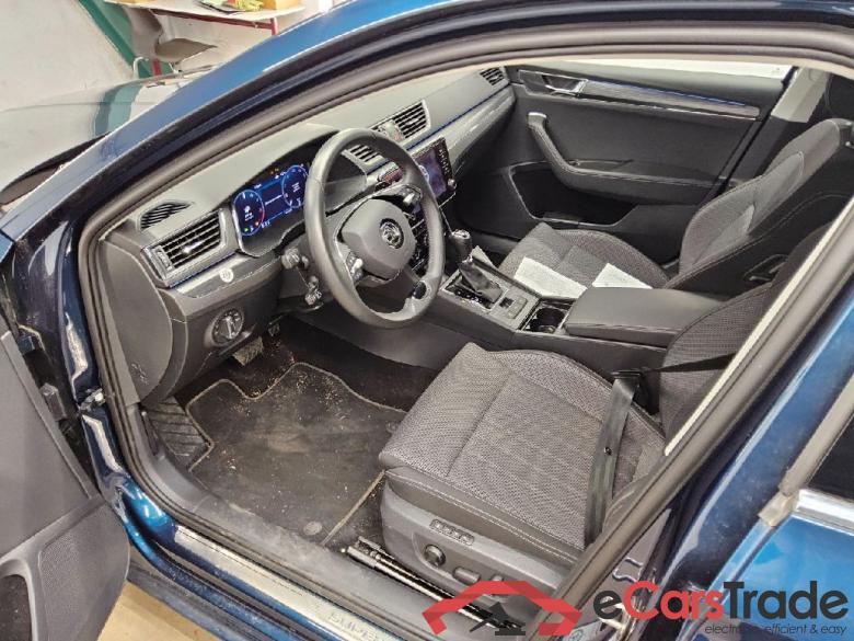 Skoda Superb Wagon ´15 Superb Combi Style iV 1.4 TSI Hybrid 160KW E6d #4
