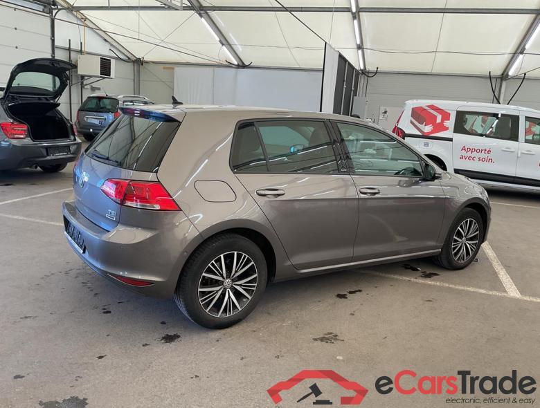 VOLKSWAGEN Golf VII Golf Comfortline 1.2 TSI BlueMotion Technology 81 kW (110 ch) 6 vitesses manuel #2