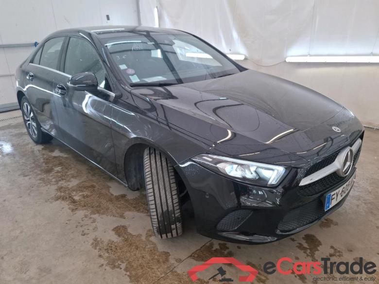 Mercedes A 250 e Business Line 8G-DCT MERCEDES-BENZ Classe A Berline / 2018 / 4P / Berline A 250 e Business Line 8G-DCT #4