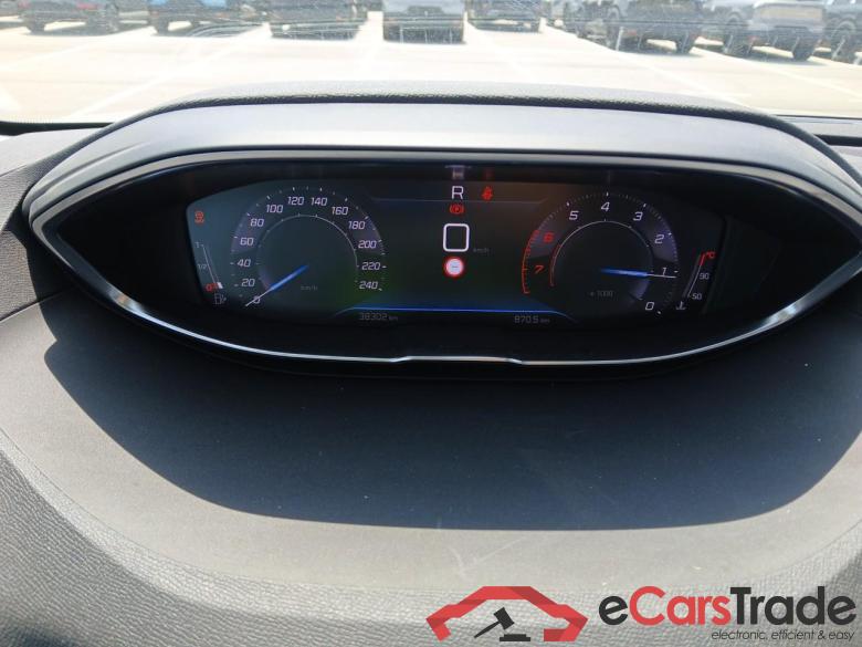 Peugeot 1.2 PureTech 96KW S&S Active Pack EAT8 3008 Active Pack 1.2 PureTech 130CV AT8 E6d #4