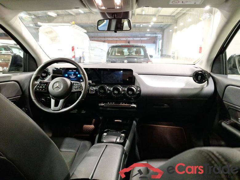 Mercedes GLA 180d Aut. Widescreen Navi 1/2 Leather KeylessGo Klima PDC ... #5