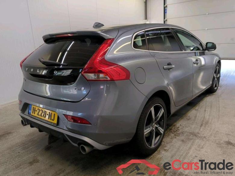 VOLVO V40 1.5 T3 Polar+ Sport #2