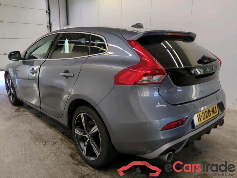 VOLVO V40 1.5 T3 Polar+ Sport #6