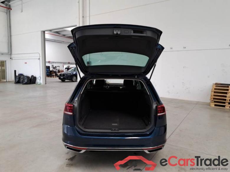 Volkswagen 10 VOLKSWAGEN PASSAT / 2019 / 5P / STATION WAGON VAR.2.0 TDI SCR EVO 110KW EXEC. BMT DSG #5