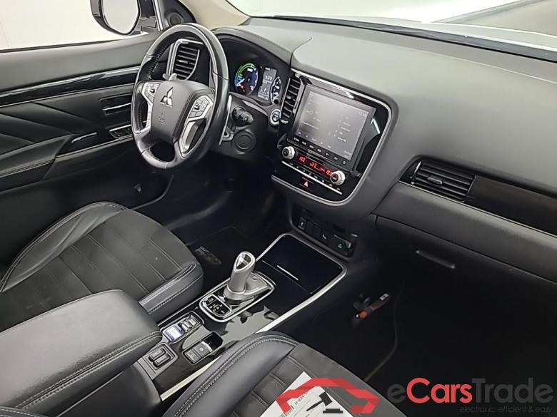MITSUBISHI Outlander PHEV Intense 5D 165kW #6