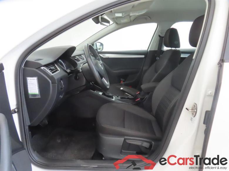 SKODA OCTAVIA 1.5 TSI Grt Amb Bns #5