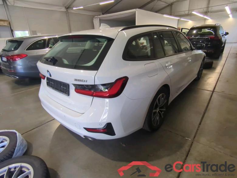 BMW 3-Serie Touring ´18 Baureihe 3 Touring 320 i Advantage 2.0 135KW E6dT #2