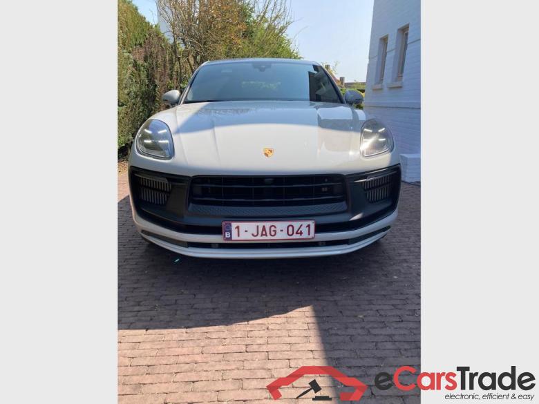 PORSCHE Macan GTS  #3