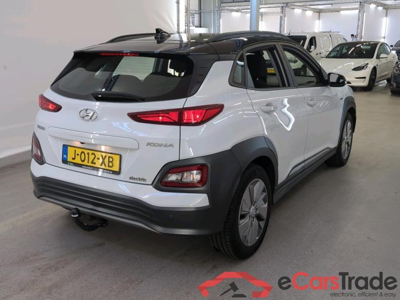 Hyundai Kona '17 Hyundai KONA Comfort Smart Electric 64 kWh 5d #2