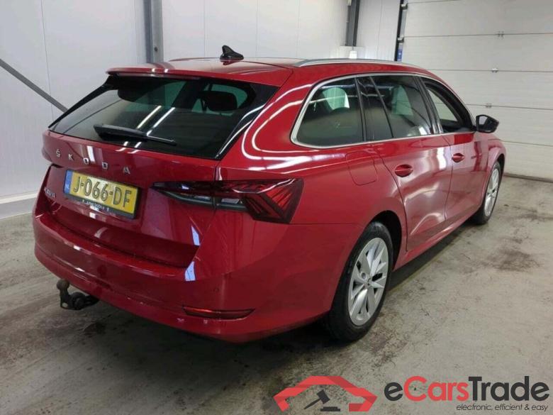 SKODA Octavia Combi 1.5 TSI First Edit. #2