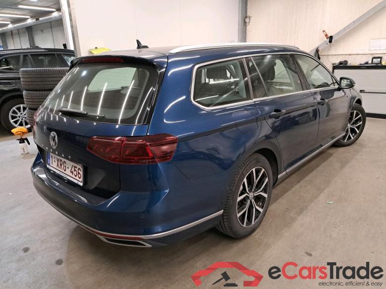 VOLKSWAGEN - VW  PASSAT VARIANT TSI 218PK DSG6 GTE Business Pack Design & Comfort With Nappa Seats & Matrix LED & Nav Discover Pro & Area View & Pano Roof * HYBRID * #2