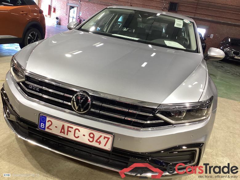 VOLKSWAGEN PASSAT GTE - 2020 1.4 TSI PHEV GTE Business DSG #1