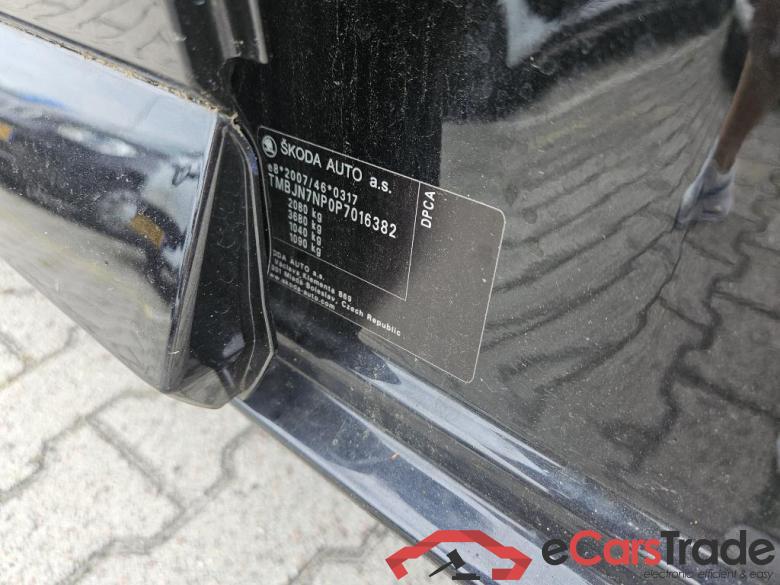 SKODA Superb Combi 110 kW #2