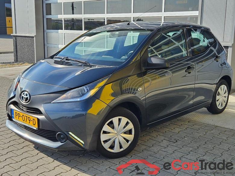 TOYOTA Aygo 1.0 VVT-i x-fun #1