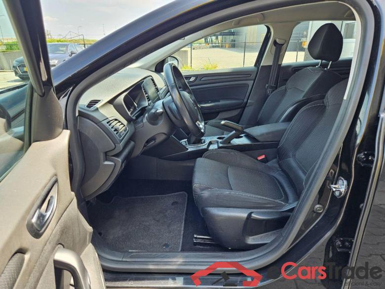 RENAULT MEGANE ESTATE 1.2 TCe Zen #5