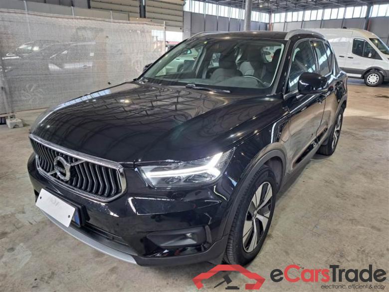 Volvo 228 VOLVO XC40 / 2017 / 5P / SUV T5 PLUG-IN HYBRID AUTO RECH INSCRIP EXPR #1