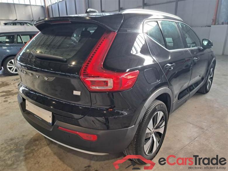 Volvo 228 VOLVO XC40 / 2017 / 5P / SUV T5 PLUG-IN HYBRID AUTO RECH INSCRIP EXPR #2