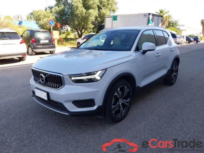 Volvo 218 VOLVO XC40 / 2017 / 5P / SUV T5 PLUG-IN HYBRID AUTO RECHARGE INSCR. #1
