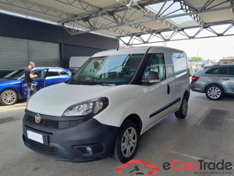 Fiat 48 FIAT DOBLÒ CARGO / 2014 / 4P / VETT. FURGONATA CH1 LOUNGE 1.3 MJET 95CV E6D SeS #1