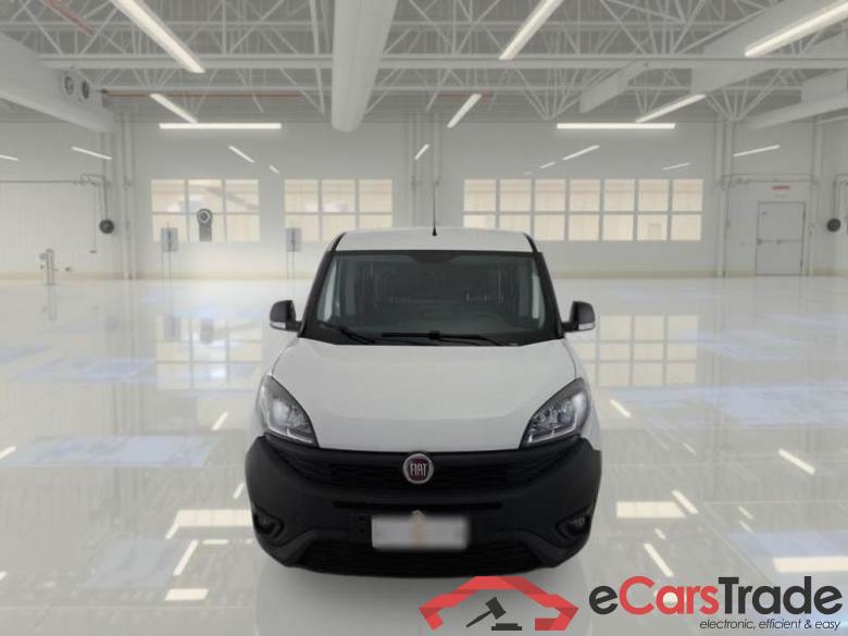 Fiat 48 FIAT DOBLÒ CARGO / 2014 / 4P / VETT. FURGONATA CH1 LOUNGE 1.3 MJET 95CV E6D SeS #6