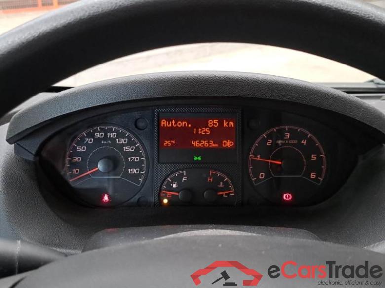 Peugeot 76 PEUGEOT BOXER / 2014 / 4P / FURGONE 330 L2H1 2.0 BLUEHDI 110CV #4