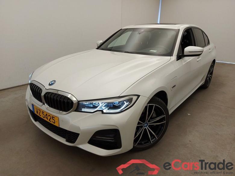 BMW 3 - 2019 330eXAS 184hp PHEV 4d #4