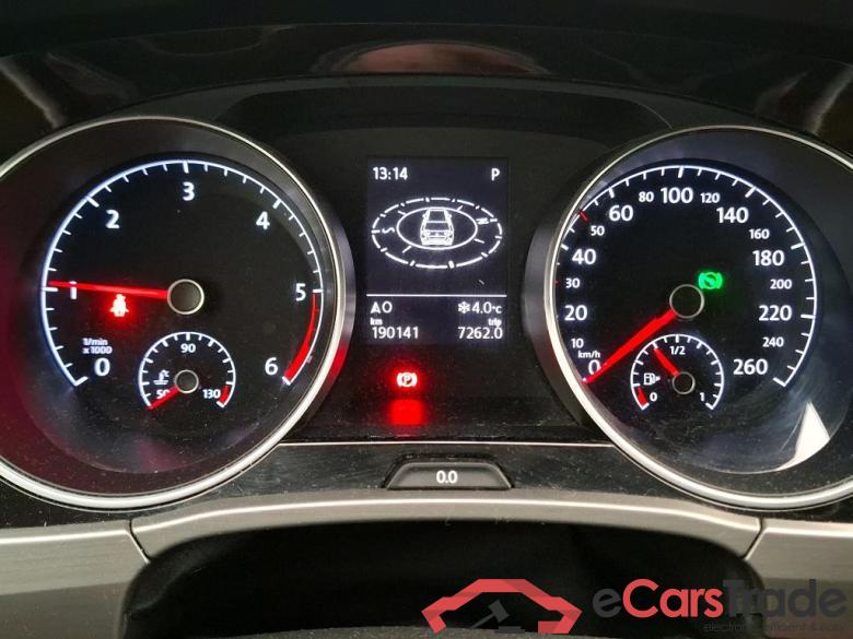 Volkswagen 2.0 TDI 115 DSG Lounge Business VOLKSWAGEN Touran / 2015 / 5P / monospace 2.0 TDI 115 DSG Lounge Business #6