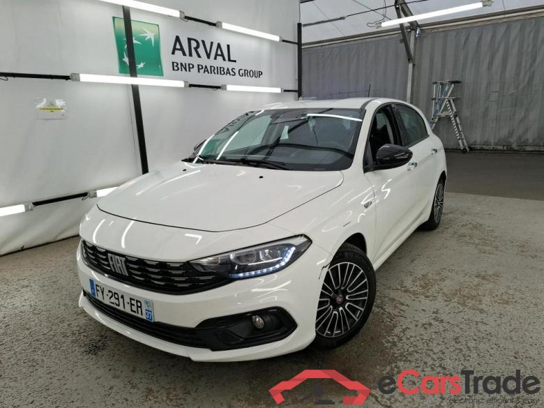Fiat 1.6 MultiJet 130ch S/S Life FIAT Tipo / 2020 / 5P / Berline 1.6 MultiJet 130ch S/S Life #1