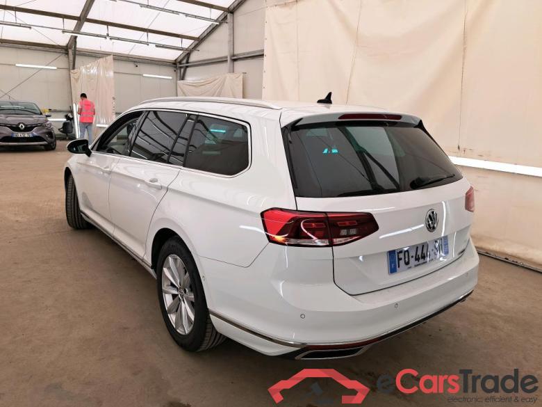 Volkswagen 2.0 TDI 190 4MOTION DSG7 SW LOUNGE VOLKSWAGEN Passat SW / 2019 / 5P / Break 2.0 TDI 190 4MOTION DSG7 SW LOUNGE #2