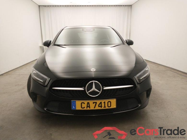 MERCEDES CLASSE A DIESEL (W177) A 220 d 190 5d Auto #2