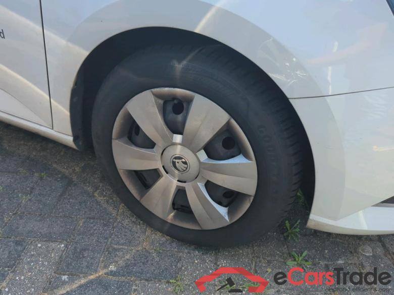 SKODA FABIA 66 kW #6