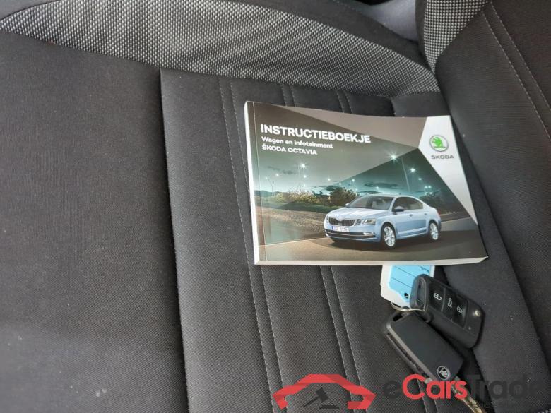 SKODA Octavia Combi 85 kW #6