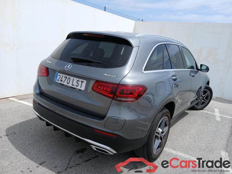 Mercedes GLC 300 de 4MATIC Clase GLC GLC 300 de 4Matic (253.911)AMG 2.0 AMG Line 305CV AT9 E6d #2