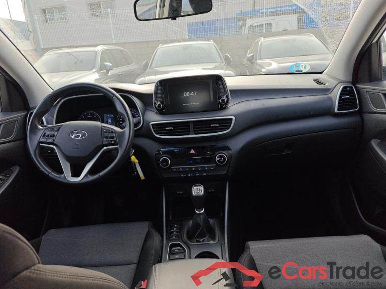 Hyundai TUCSON CRDI 1.6 116CV 48V 4X2 SLE SKY(SL)(SP) HYUNDAI Tucson / 2018 / 5P / todoterreno TUCSON CRDI 1.6 116CV 48V 4X2 SLE SKY(SL)(SP) #3