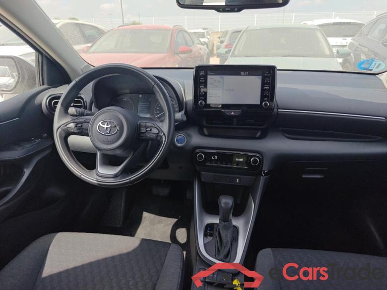 Toyota 1.5 120H Active Tech TOYOTA Yaris / 2020 / 5P / berlina con portón 1.5 120H Active Tech #3