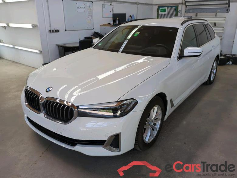 BMW 5-Serie Touring ´16 Baureihe 5 Touring 520 d Luxury Line 2.0 140KW AT8 E6d #1