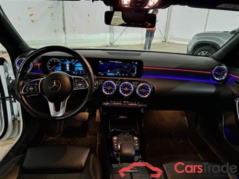 Mercedes 12 MERCEDES-BENZ CLA COUPÈ / 2019 / 4P / COUPE CLA 200 D AUTOMATIC SPORT #3