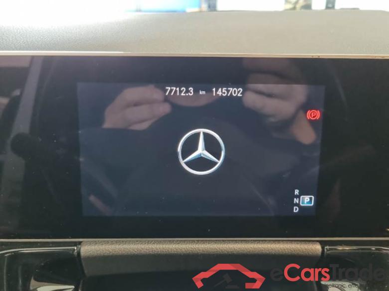 Mercedes 23 MERCEDES-BENZ CLASSE B / 2018 / 5P / MONOVOLUME B 180 D AUTOMATIC BUSINESS EXTRA #4