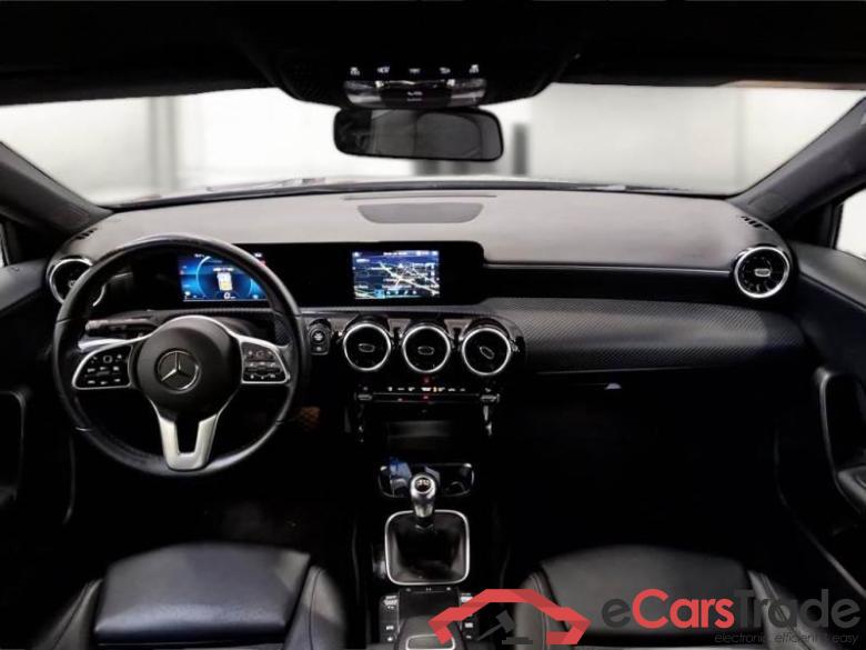 Mercedes A160BUSINESS MERCEDES-BENZ CLASSE A / 2018 / 5P / BERLINA A 160 BUSINESS #3