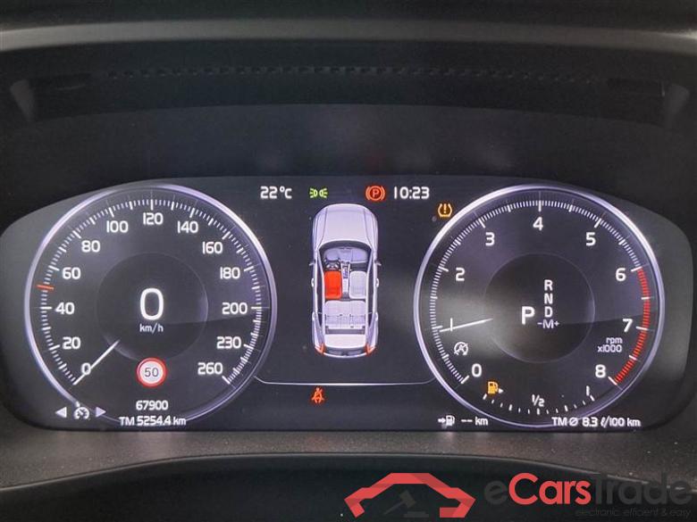 Volvo 227 VOLVO XC40 / 2017 / 5P / SUV T2 AUTOMATICO MOMENTUM CORE #4