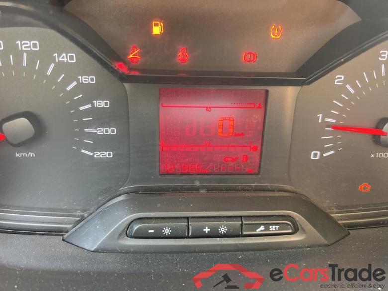 Peugeot Pro Standard 600kg BlueHDi 73kW PEUGEOT Partner / 2018 / 3P / furgón derivado de turismo Pro Standard 600kg BlueHDi 73kW #5