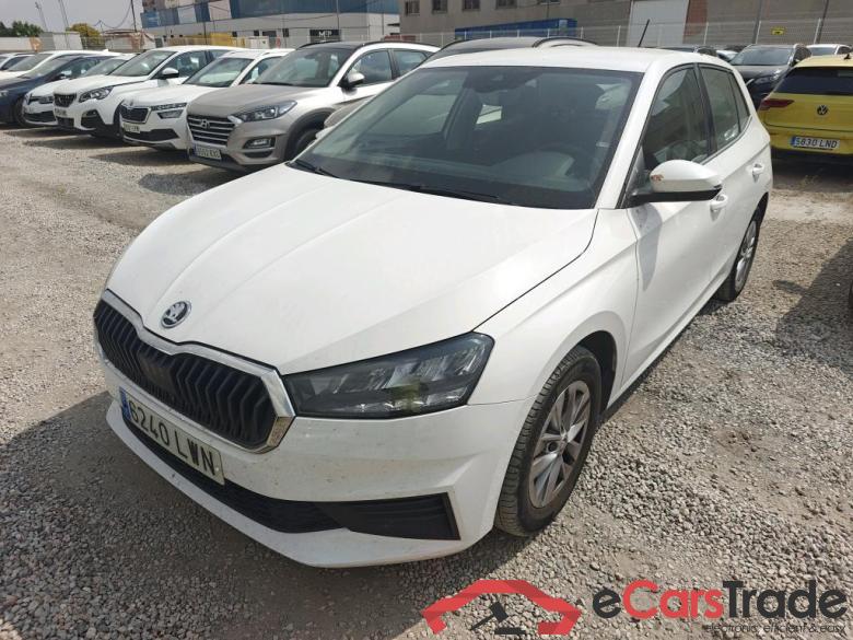 Skoda 1.0 TSI 81KW (110CV) Ambition SKODA Fabia / 2021 / 5P / berlina con portón 1.0 TSI 81KW (110CV) Ambition #1