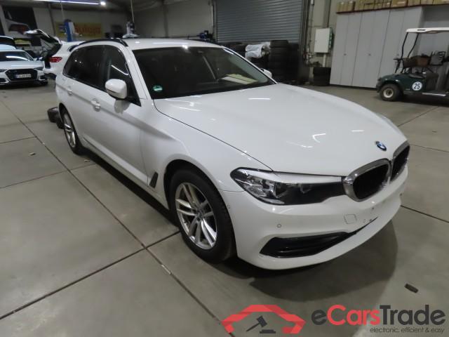 BMW 5-Serie Touring ´16 Baureihe 5 Touring 520d Sport Line 2.0 140KW AT8 E6dT #4