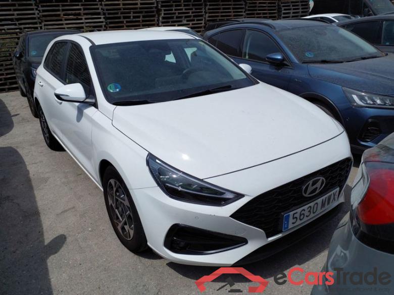HYUNDAI i30 1.0 TGDI 100CV 48V Klass #1